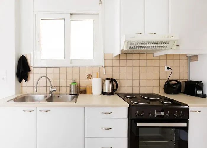 Adorable Sunny Studio With Private Balcony I